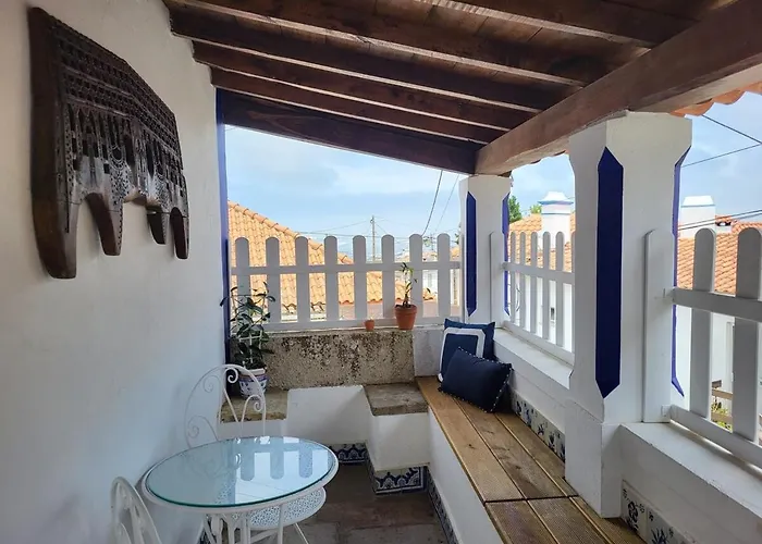 Charmingly Renovated In Sintra, Penedo Colares