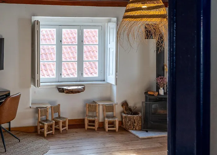 Prázdninový dům Charmingly Renovated In Sintra, Penedo Colares