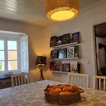 Charmingly Renovated In Sintra, Penedo