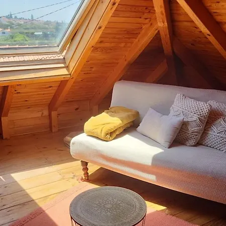 Charmingly Renovated In Sintra, Penedo