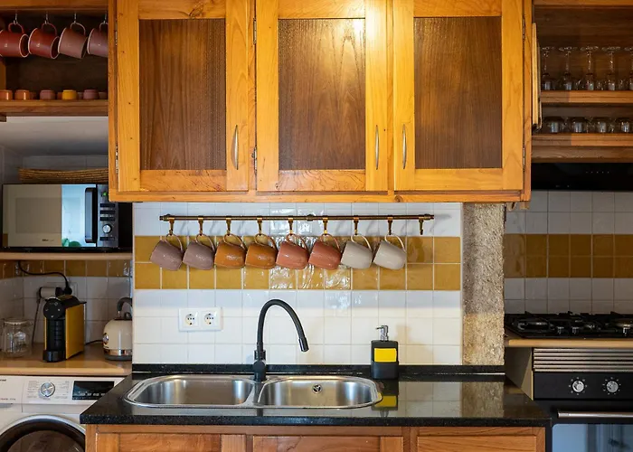Charmingly Renovated In Sintra, Penedo